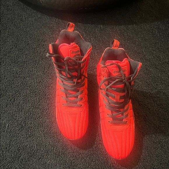 Otomix Stingray Escape High-Top Shoes - Picture 3 of 8